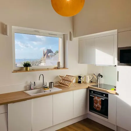 A 2 Pas De La Mer, 2 Bedrooms, Sea View, Parking Houlgate