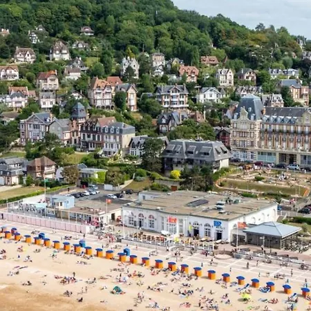 A 2 Pas De La Mer, 2 Bedrooms, Sea View, Parking Apartment *