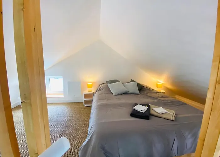 A 2 Pas De La Mer, 2 Bedrooms, Sea View, Parking Apartment Houlgate