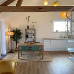Apartament A 2 Pas De La Mer, 2 Bedrooms, Sea View, Parking Houlgate