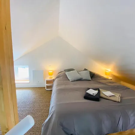 A 2 Pas De La Mer, 2 Bedrooms, Sea View, Parking Apartment Houlgate