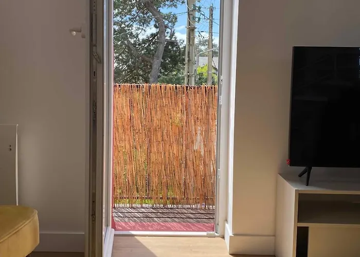 A 2 Pas De La Mer, 2 Bedrooms, Sea View, Parking Apartament